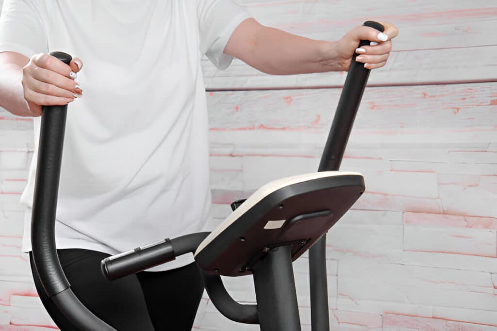 5 Features to Look for When Buying an Upright Exercise Bike