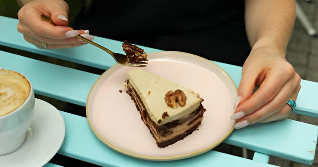 Enjoy Gluten-Free Cakes