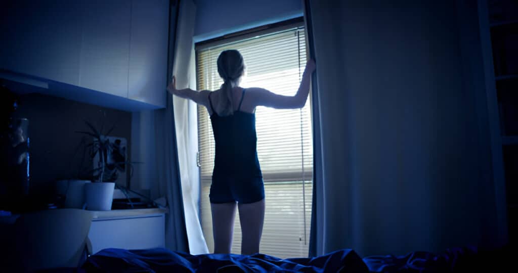 How to Select the Best Blackout Blinds for a Good Night's Sleep